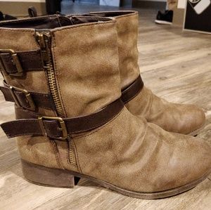 Jellypop Distressed Ankle Booties